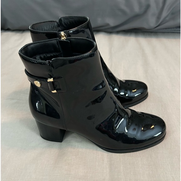 Artica Nelson Bootie - Picture 2 of 11